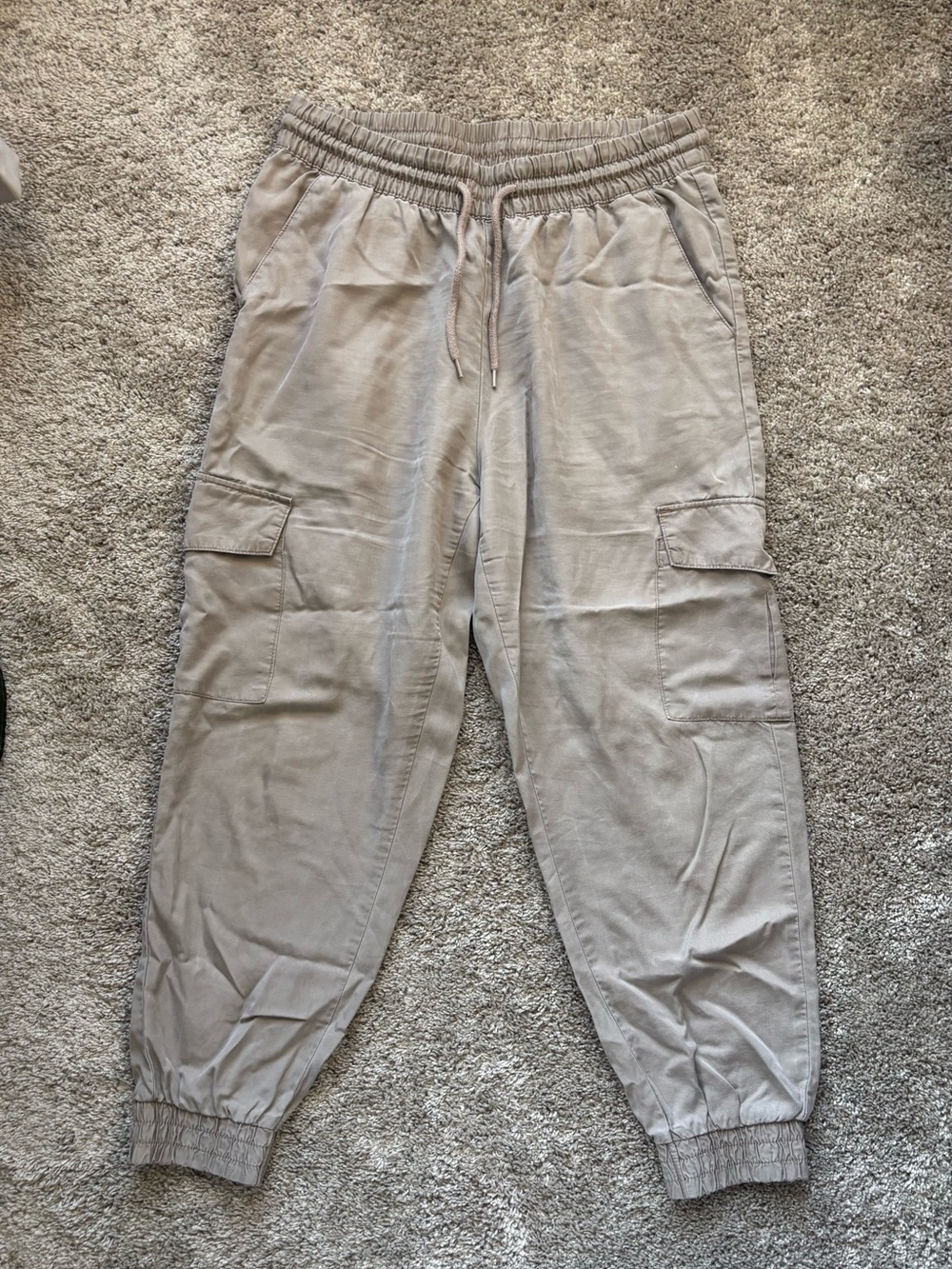 Women’s Cargo Barrel Jogger Pants in Light Taupe